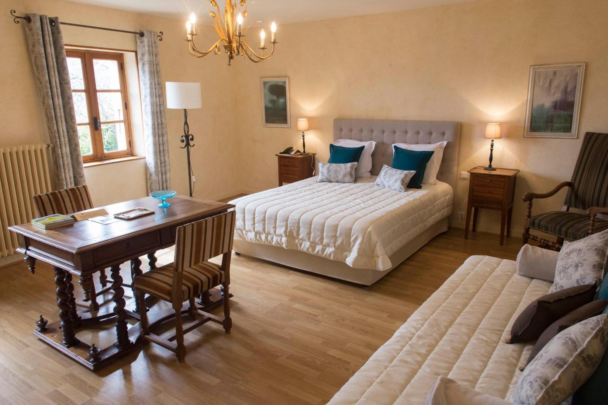 Logis Hotel Les Hospitaliers Le Poët-Laval Buitenkant foto