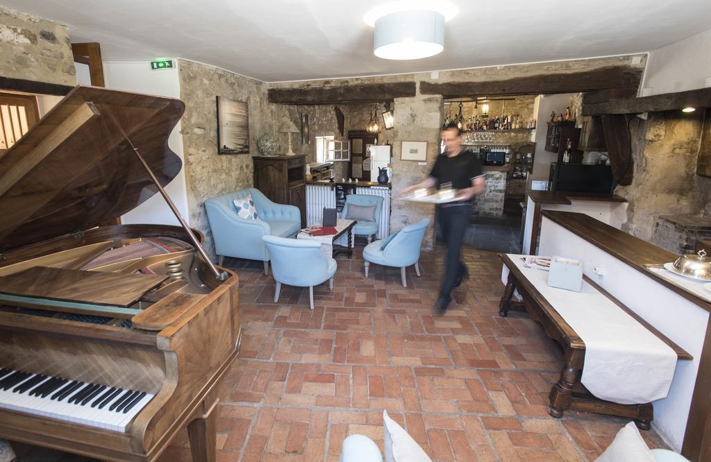 Logis Hotel Les Hospitaliers Le Poët-Laval Buitenkant foto
