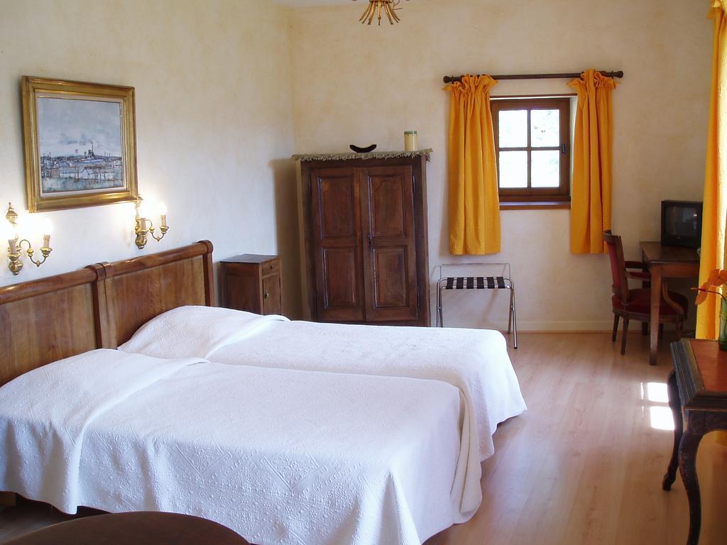 Logis Hotel Les Hospitaliers Le Poët-Laval Buitenkant foto